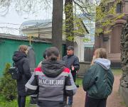 Универсанты промыли историческое надгробие востоковеда Никиты Бичурина
