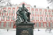 К 300‑летию СПбГУ перед зданием Двенадцати коллегий установлен памятник графу Сергею Уварову